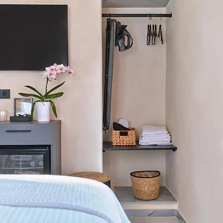 Anchorage Paros Boutique & Private Отель