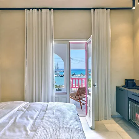 Anchorage Paros Private Retreat * פיסו ליבאדי