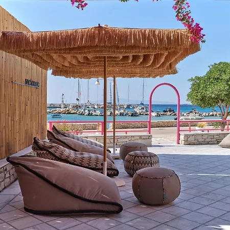 Anchorage Paros Piso Livadi