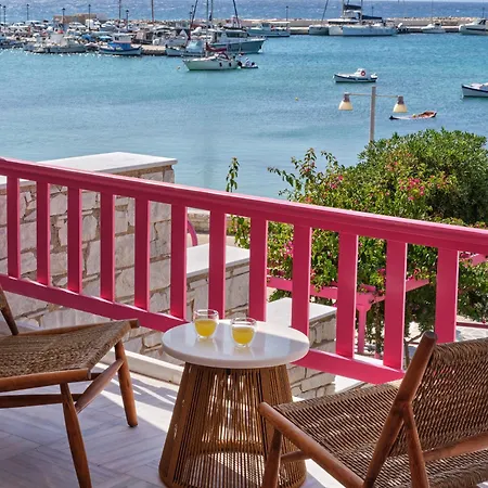 Anchorage Paros Piso Livadi