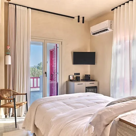 Anchorage Paros Boutique & Private *